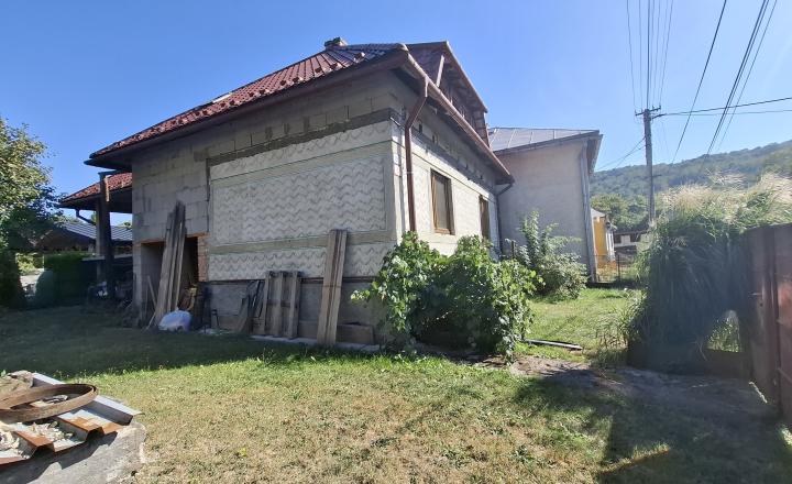 RODINNÝ DOM V CENTRE STAKČÍNA – UL. DUCHNOVIČOVA - fotografia 5