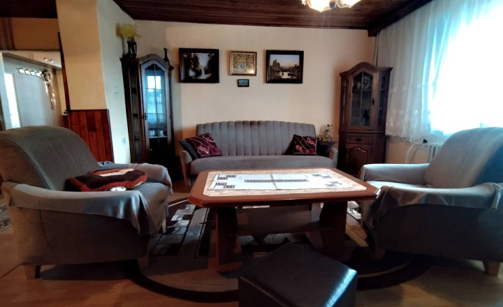 Rodinný v pokojnej lokalite mesta Humenné - fotografia 13