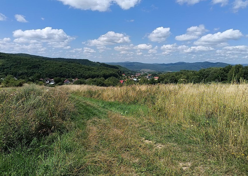 Rekreačný pozemok s panoramatickým výhľadom – Zemplínske Hámre