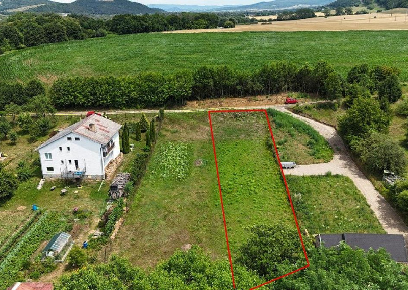 Pozemok v Humennom s investičným potenciálom – 1 329 m²